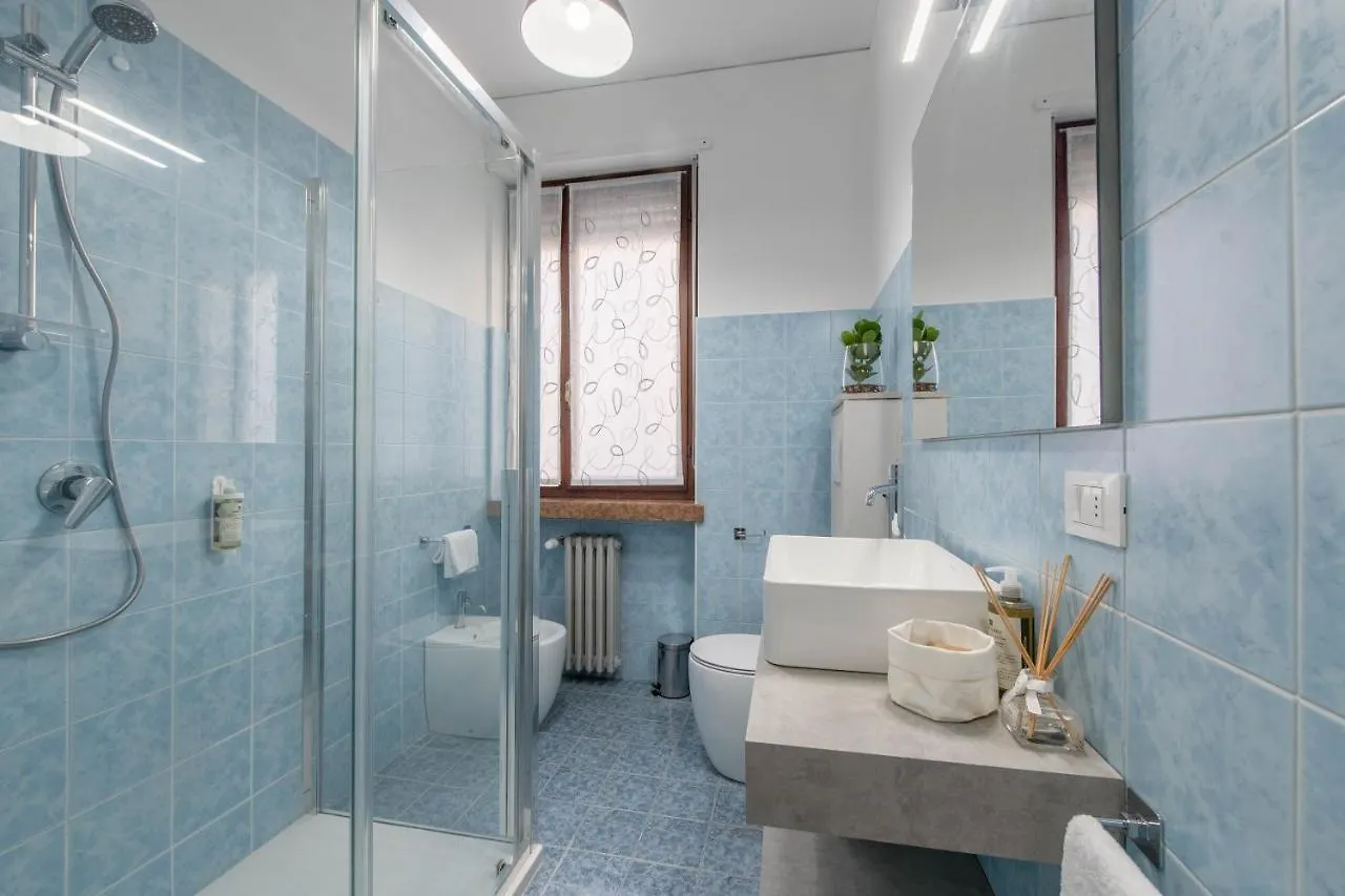 Apartamento L'Attimo Guesthouse Verona Italia
